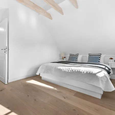 Entdecke Reethueues 28 - Ihr Neues Schleiferienhaus In 別荘 カッペルン