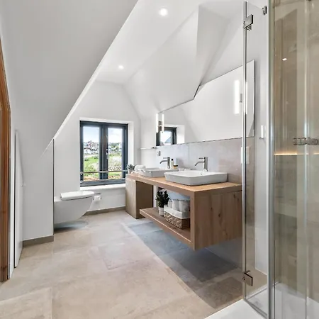 Entdecke Reethueues 28 - Ihr Neues Schleiferienhaus In 別荘